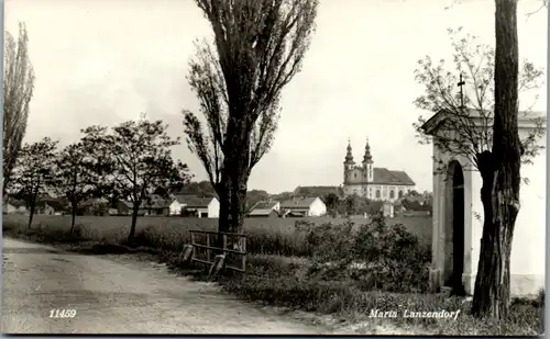 4705 - Niederösterreich - Maria Lanzendorf , Ansicht Straße - gelaufen 1964