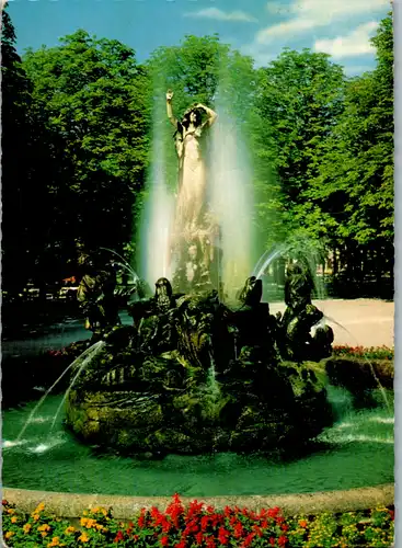 4742 - Niederösterreich , Baden bei Wien , Undine Brunnen im Kurpark - nicht gelaufen