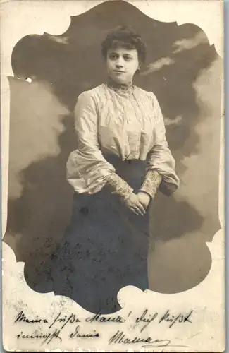 5065  - Aufnahme einer Frau -  1913