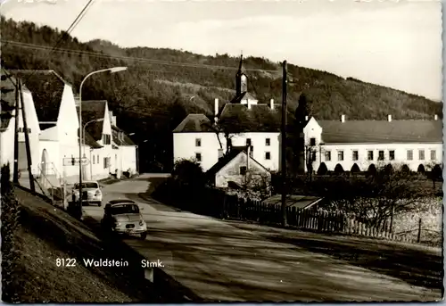 5214  - Steiermark , Waldstein , Straßenansicht , Auto - gelaufen