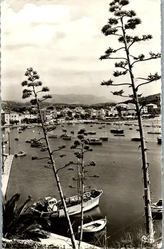 6200 - Frankreich - Sanary sur Mer , Cote d'Azur varoise , Jolie echappee sur le Port - gelaufen 1953