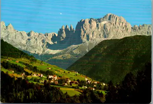 6999 - Italien - S. Maddalena , Val di Funes , Villnöss , St. Magdalena gg die Geisler - nicht gelaufen