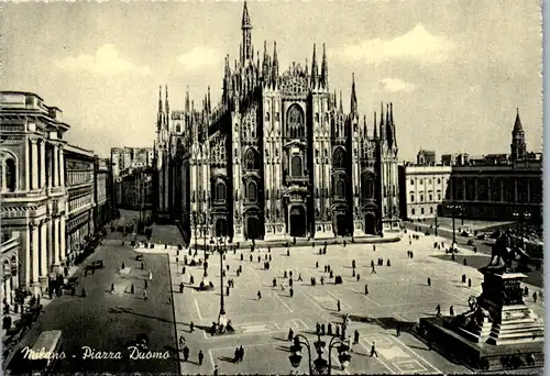 7015 - Italien - Milano , Mailand , Piazza Duomo , Dom Square , Dom Platz - nicht gelaufen