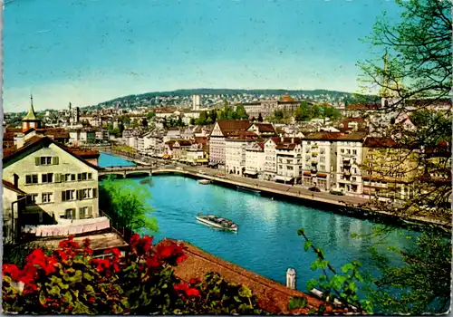 7085 - Schweiz - Zürich , Blick auf Limmat . Limmatquai und Schipfe - gelaufen 1966