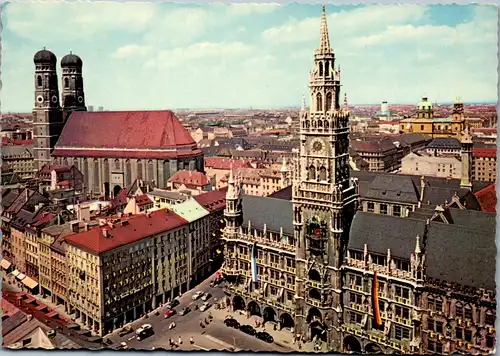 7162 - Deutschland - München , Rathaus und Frauenkirche - nicht gelaufen