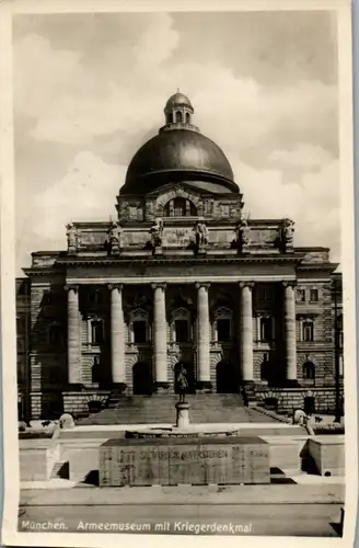 7201 - Deutschland - München , Armeemuseum mit Kriegerdenkmal - gelaufen 1934