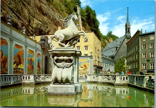 8086 - Salzburg - Salzburg , Alte Pferdeschwemme mit Bürgerspital Kirche - nicht gelaufen