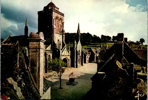 8219 - Frankreich - Locronan , Ensemble de la place l' Eglise du XV siècle et les vieilles maisons des tisserands - nicht gelaufen