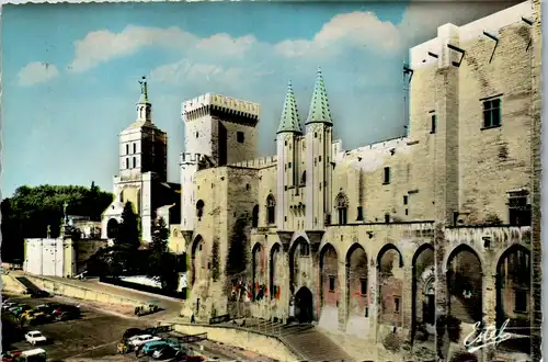 8233 - Frankreich - Avignon , Le Palais des Papes et Notre Dame des Doms - gelaufen 1965