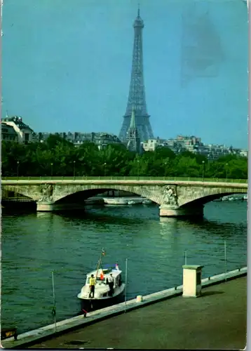 8236 - Frankreich - Paris , La Tour Eiffel vue du pont des Invalides , Brücke - gelaufen 1965
