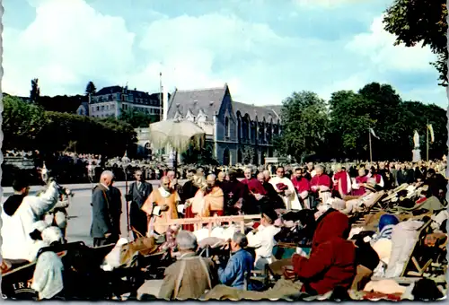 8241 - Frankreich - Lourdes , La procession du Saint Sacrement - nicht gelaufen