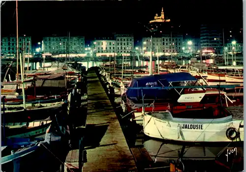 8254 - Frankreich - Marseille , Le Vieux Port la nuit et Notre Dame de la Garde illuminée , Hafen - nicht gelaufen