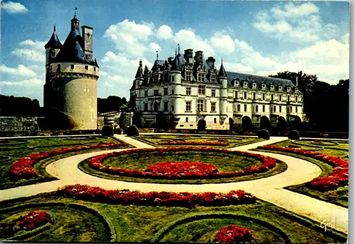 8272 - Frankreich - Chenonceau , Loire , Le chateau et la tour des Marques , parterres à la francaise - gelaufen 1979