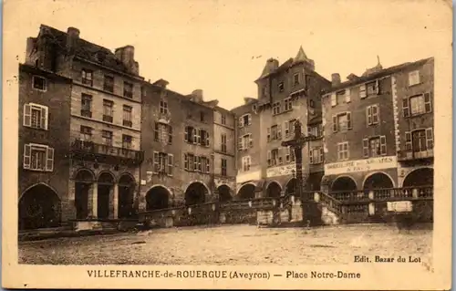 8791 - Frankreich - Villefranche de Rouergue , Place Notre Dame , Edit Bazar du Lot - gelaufen