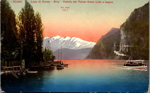 9024 - Italien - Lago di Garda , Riva , Veduta dal Palast Hotel Lido e gabno , Feldpost , Festungsfeldbahn Krakau , Zensuriert - gelaufen 1915