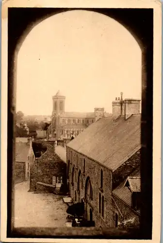 9190 - Frankreich - Bricquebec , Hotel du Vieux Chateau et Nouvelle Eglise , Vue prise de l' interieur du Donjon - nicht gelaufen