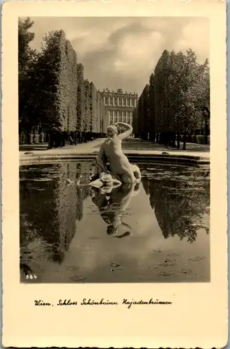 9369 - Wien - Schloss Schönbrunn , Najadenbrunnen - nicht gelaufen