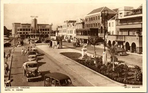 9799 - Curacao - Willemstad , Brion Square , Netherland West Indies , Auto , Straßenleben - nicht gelaufen