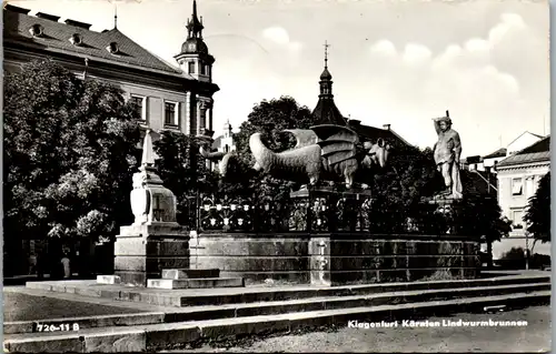10671 - Kärnten - Klagenfurt Lindwurmbrunnen , Brunnen - gelaufen 1959
