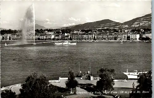 10682 - Schweiz - Geneve , Genf , La Rade le jet d' eau et le Mont Blanc - nicht gelaufen