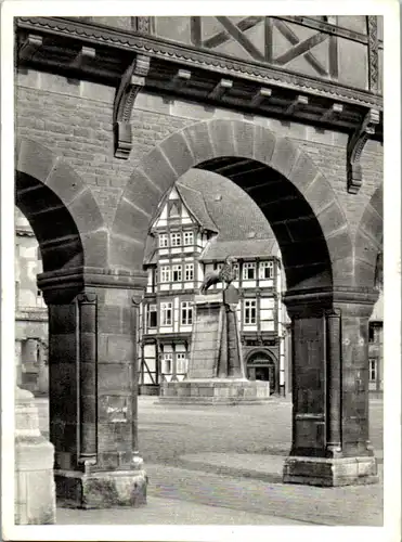 10691 - Deutschland - Braunschweig , Blick auf Burgplatz mit Löwen - gelaufen