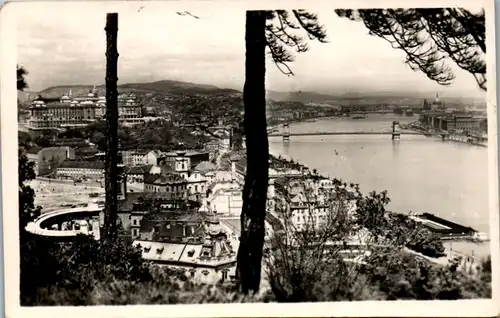 10694 - Ungarn - Budapest , Kilatas a Szt. Gellert hegyrol , Aussicht vom Berg St. Geljert - gelaufen