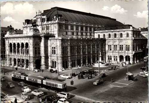 10710 - Wien - Oper , Straßenbahn , Auto - gelaufen 1957