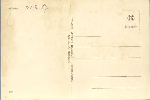 10767 - Mazedonien - Bitola , alte Frauen auf der Straße verkaufen Kartoffeln - nicht gelaufen 1957