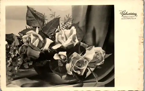 10843 -  - Zum Geburtstag herzlichen Glückwunsch , Blumen , Rosen - gelaufen