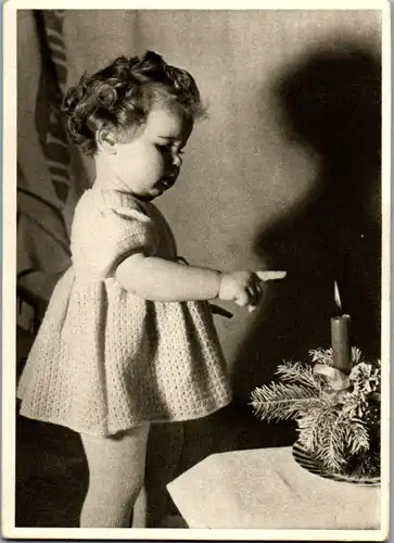 10852 - Motiv - Kind , Kerze - nicht gelaufen