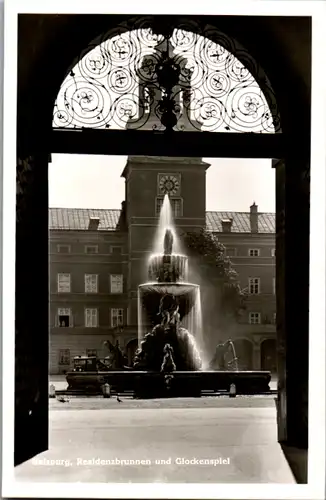 11372 - Salzburg - Residenzbrunnen und Glockenspiel , Brunnen - nicht gelaufen