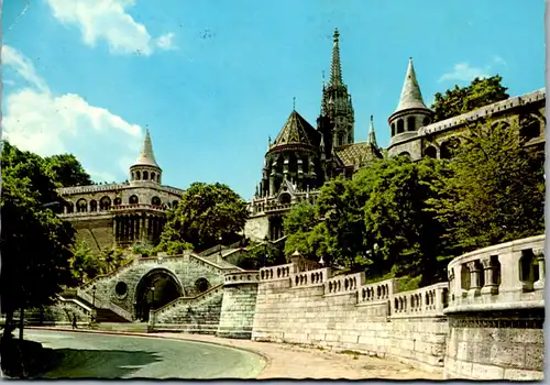 11423 - Ungarn - Budapest , Halaszbastya es Matyas templon , Fischereibastei und die Matthiaskirche - gelaufen