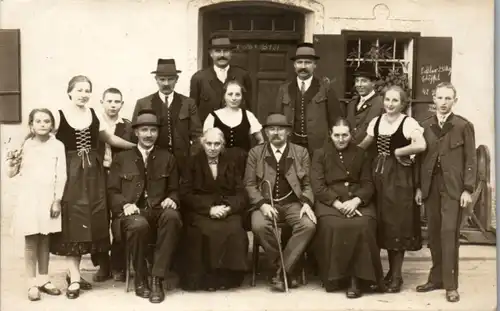 11428 - Fotokarte - Aufnahme Gruppe Personen , Familie - nicht gelaufen 1931