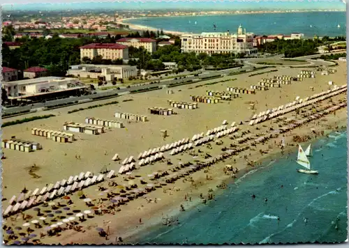 11588 - Italien - Rimini , La spaggia dall' Aero , Strand - gelaufen 1963