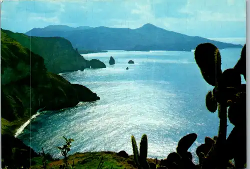 12946 - Italien - Eolie , Isoli di Lipari , Quattrocchi , Un nido per amare , Bucht - gelaufen 1985