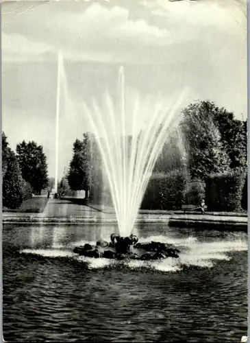 13275 - Deutschland - Hannover , Herrenhausen , Fontäne im Großen Garten - gelaufen 1965