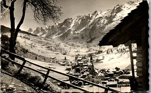 13309 - Frankreich - La Clusaz , Vue generale et la Chaine des Aravis - gelaufen
