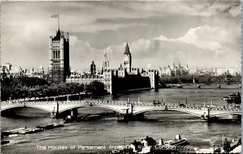 13326 - England - London , The House of Parliament from the River London - gelaufen 1960