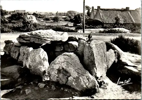 13360 - Frankreich - Carnac , Morbihan , Dolmen de Kermario - gelaufen 1967
