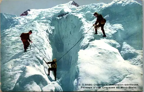 13454 - Frankreich - Chamonix , Ascension perilleuse , Passage d'une Creyasse au Mont Blanc - gelaufen 1907