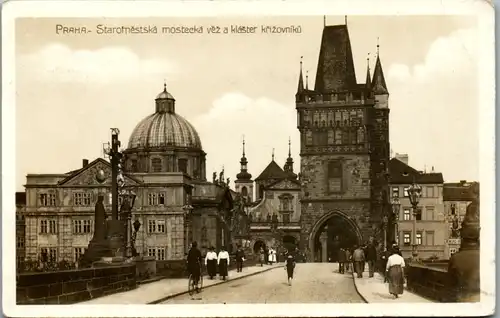 13482 - Tschechische Republik - Praha , Prag , Starotnestska mosteeka vez a klaster krizovnikü - gelaufen