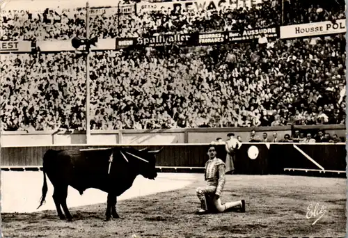 13546 - Stierkampf - La Course de Taureaux , Un adorno de Julio Aparicio - gelaufen 1954