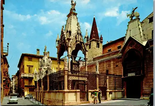 22018 - Italien - Verona , Arche Scaligere , Die Gräber der Scaligeri - nicht gelaufen