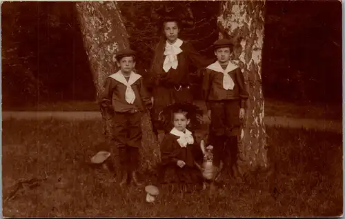 22072 - Motiv - Aufnahme vier Kinder v. 1906 - gelaufen