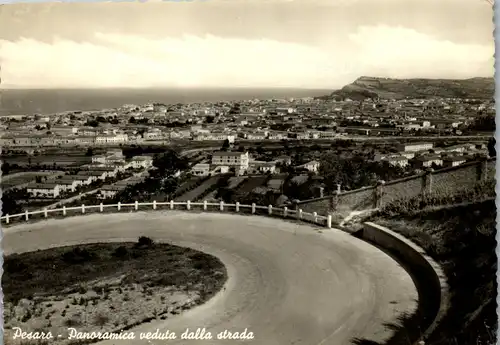 22406 - Italien - Pesaro , Panoramica veduta dalla strada - gelaufen