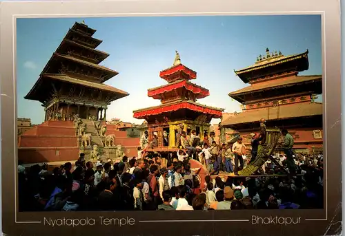 22475 - Nepal - Bhaktapur , Nyatapola Temple - gelaufen 1995