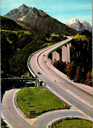22930 - Tirol - Brenner Autobahn , Europabrücke bei Schönberg , Blick gegen Serles und Habicht - gelaufen
