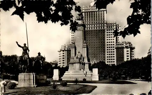 23074 - Spanien - Madrid , Plaza de Espana - gelaufen 1956