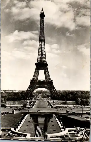 23114 - Frankreich - Paris , La tour Eiffel , vue du palais de Chaillot - gelaufen 1950