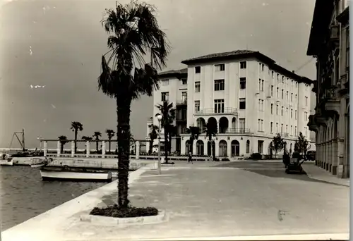 23347 - Kroatien - Porec - gelaufen